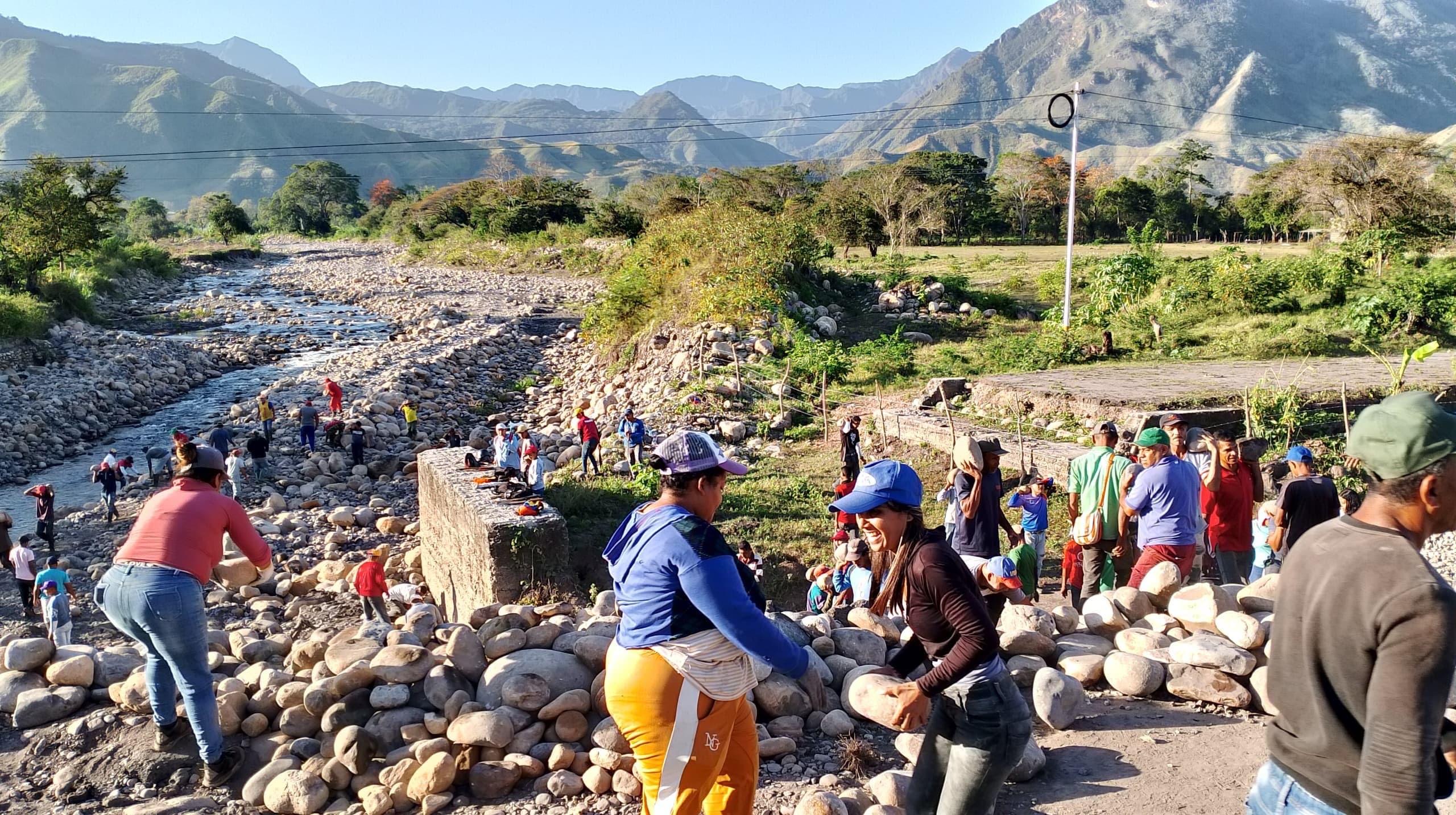 Gobierno Nacional fortalece conectividad entre Sucre y Monagas con reconstrucción del puente San Salvador