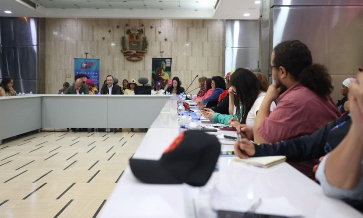 Venezuela promotes peace with sovereignty and social justice
