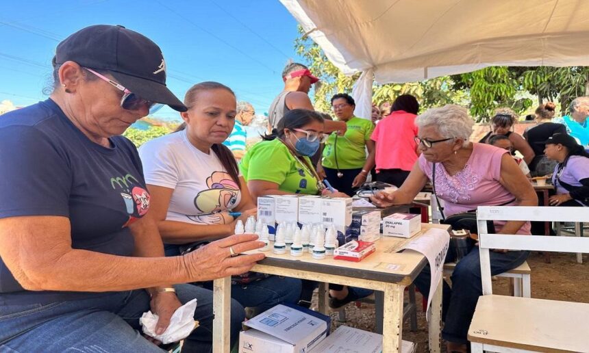 Más de 600 mujeres atendidas durante jornada social integral en comunidad Manantial