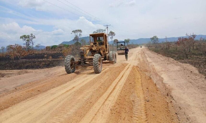 Recuperan cuatro mil 800 metros de vialidad agrícola en Amazonas