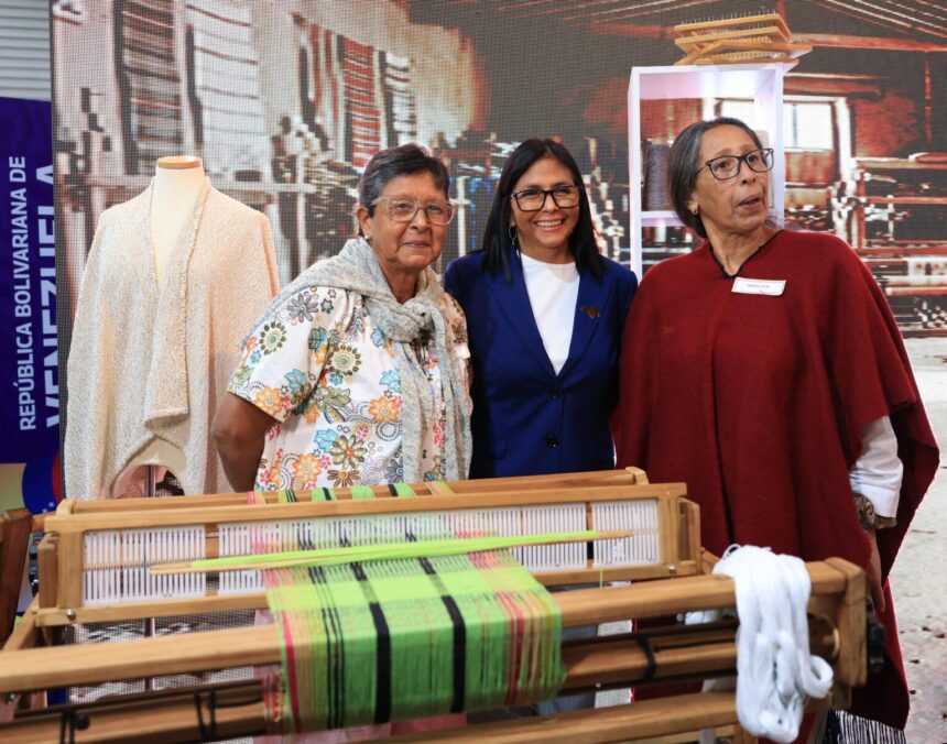 Se crea el Centro Nacional de Artesanía