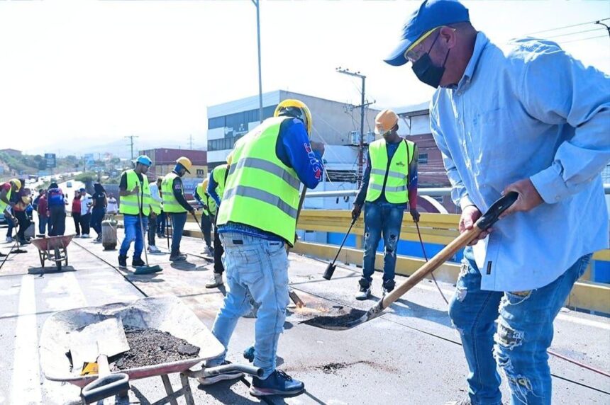 Aplican superpavimento del Lago de Guanoco para rehabilitar vías en La Guaira y Caracas