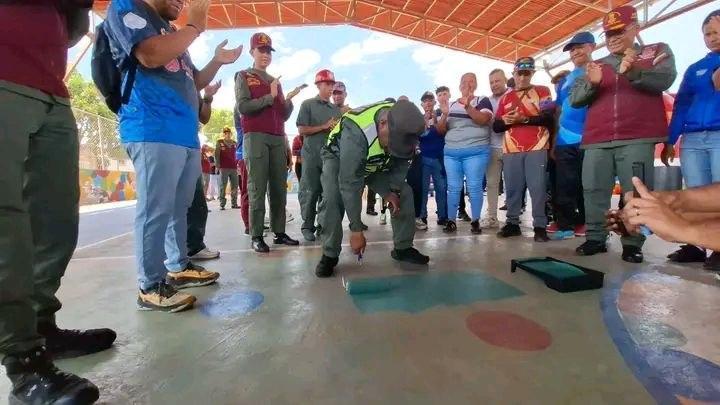 Arrancó la Segunda fase del plan «Mi Cancha Bonita» para fortalecer el deporte apureño