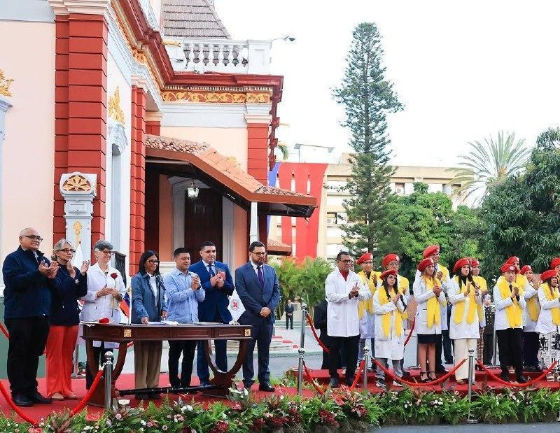 Más de 40 mil estudiantes de la salud reciben Taller sobre manejo de fiebre amarilla