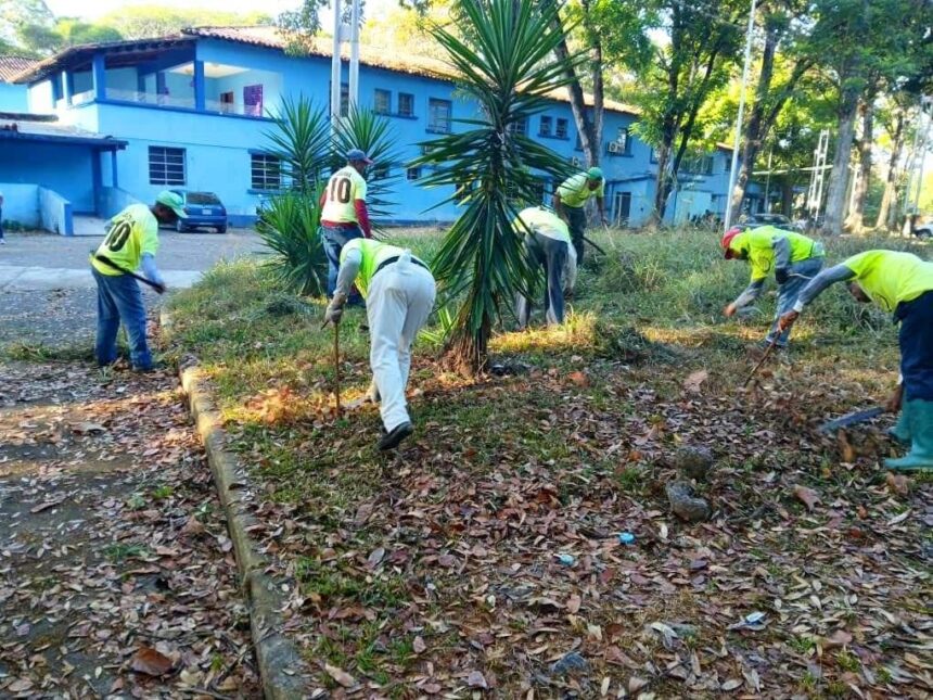 Realizan mantenimiento externo en hospitales de Carlos Arvelo y Naguanagua