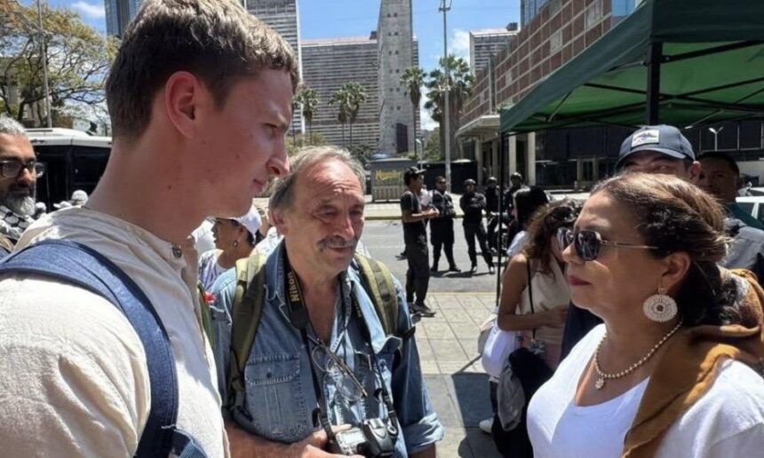 Delegación internacional valora participación democrática en la Consulta Popular Nacional
