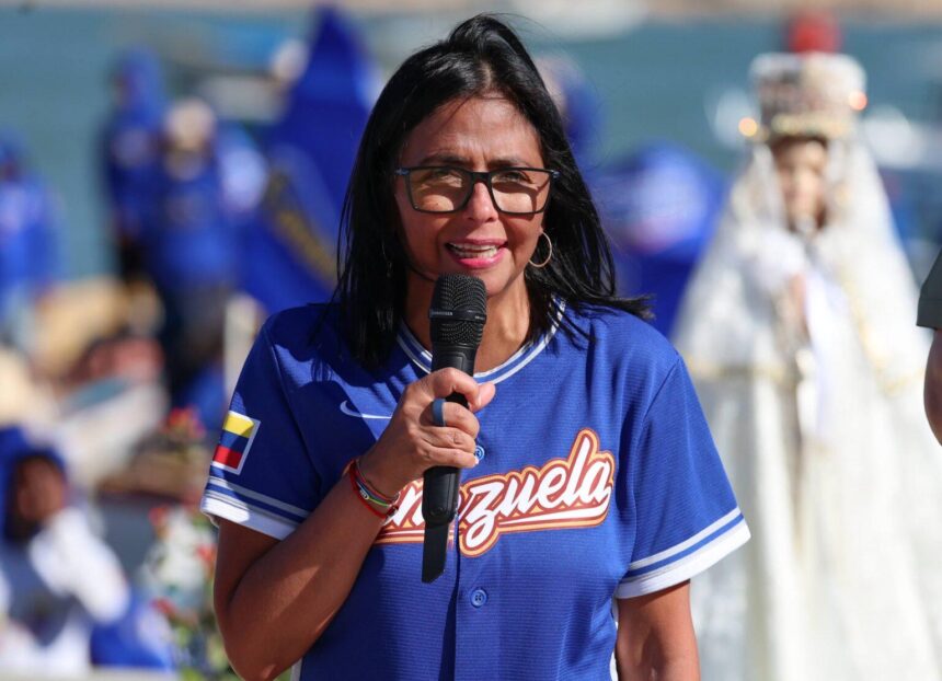 Presidenta (E) Delcy Rodríguez celebra triunfo de Venezuela en el Clásico Mundial de Béisbol
