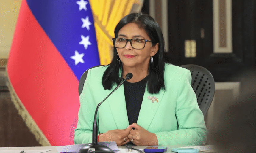 Presidenta encargada firma acuerdo con la petrolera internacional Shell