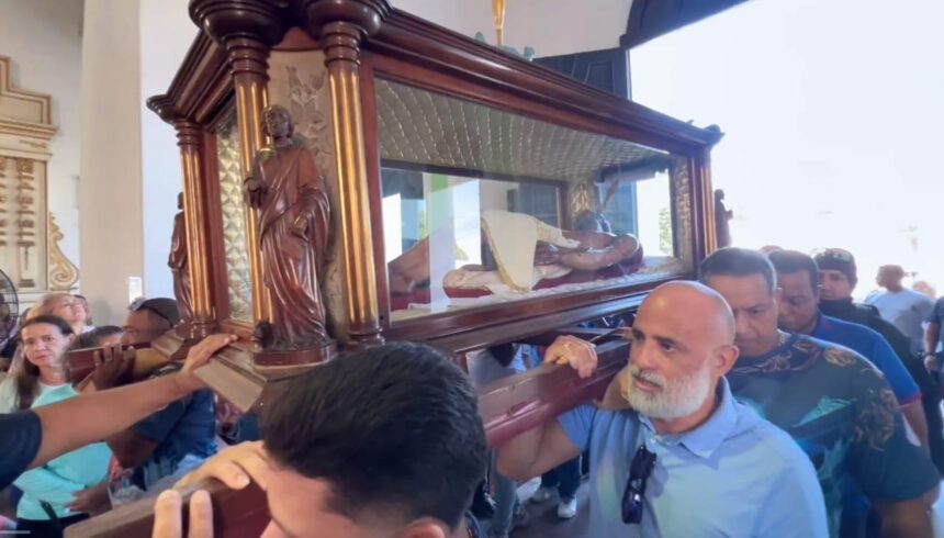 Inicia festividad del Santo Cristo de la Salud en La Guaira