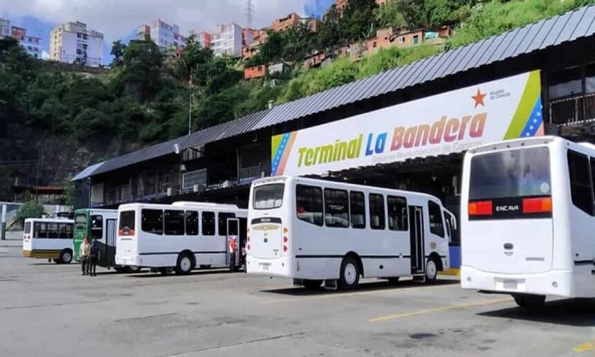 Autoridades supervisan terminales para garantizar seguridad en asueto de Semana Santa