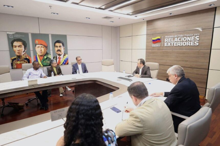 Canciller Yván Gil se reunió con delegación africana para impulsar cooperación cultural