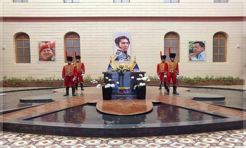 Pueblo venezolano realiza vigilia en honor al Comandante Hugo Chávez a 13 años de su siembra