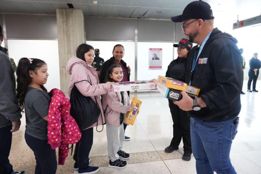 144 venezolanos retornan al país con la Gran Misión Vuelta a la Patria