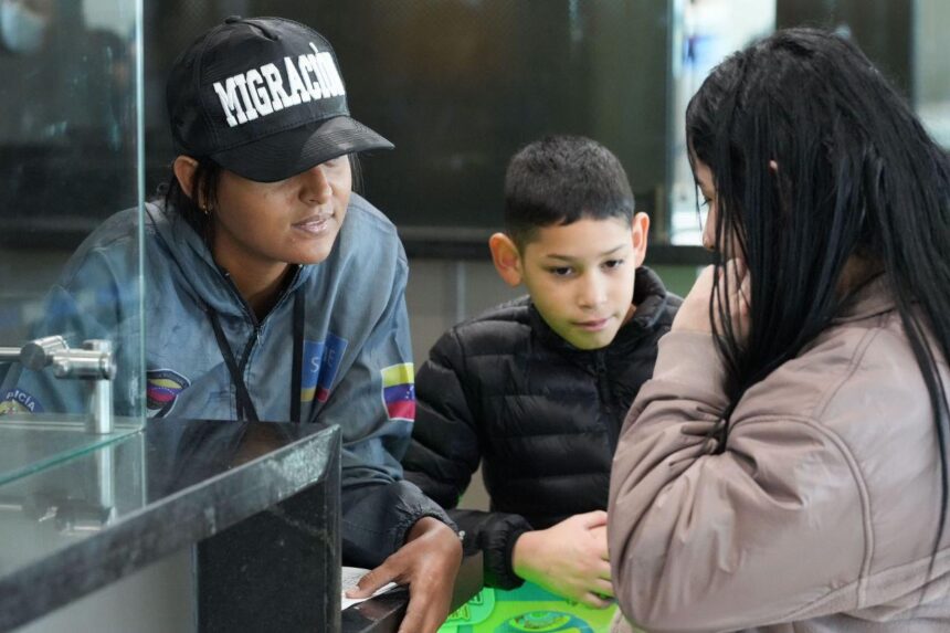 Arriban a Venezuela 123 connacionales en un nuevo vuelo del Plan Vuelta a la Patria