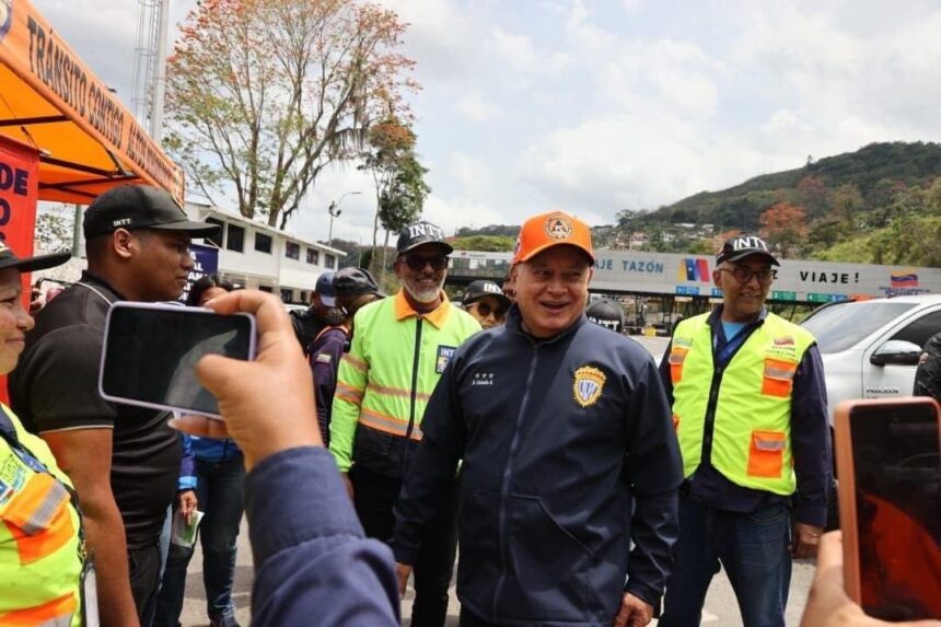 Ministro Cabello supervisa operativo Semana Santa Segura en principales vías del país