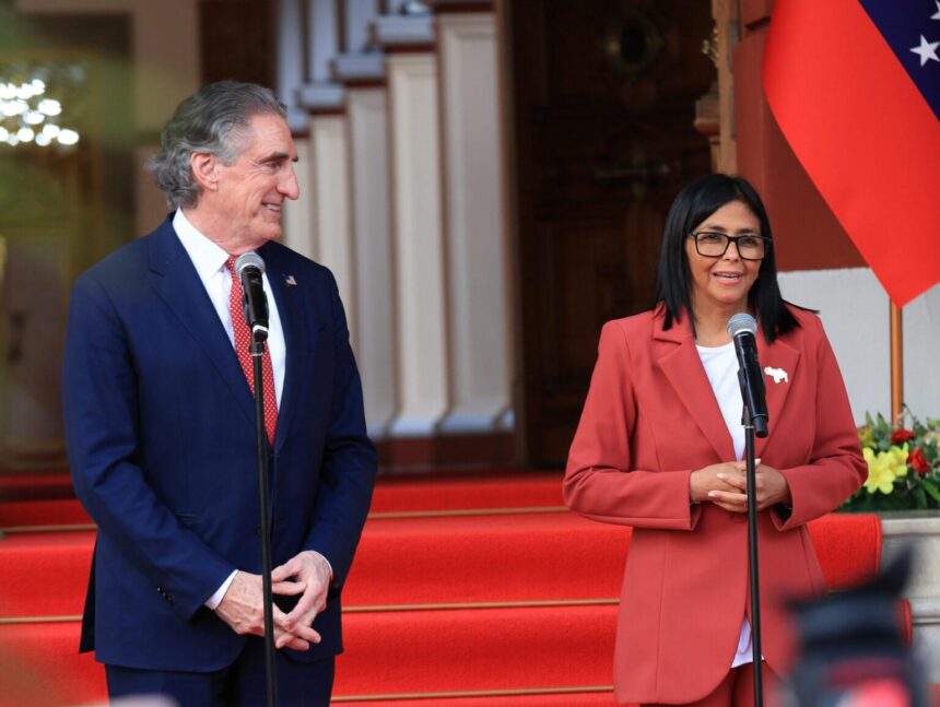 Presidenta (E ) Delcy Rodríguez califica de «20 sobre 20» jornada de trabajo con delegación estadounidense