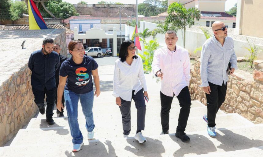 Presidenta (E) Delcy Rodríguez visita la Casa Museo “Antonio José de Sucre” en Cumaná