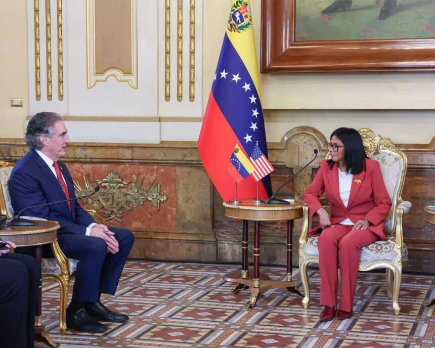 Rodríguez y Burgum sostienen encuentro para fortalecer cooperación energética y minera