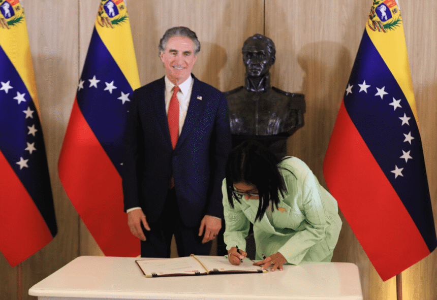 Venezuela y Shell consolidan ruta de cooperación para el desarrollo de petróleo y gas
