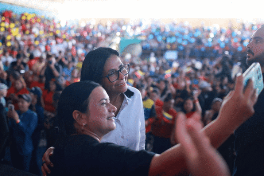 Presidenta (E) Delcy Rodríguez: «Desde mi corazón, reconozco a todas las mujeres del país y del mundo»