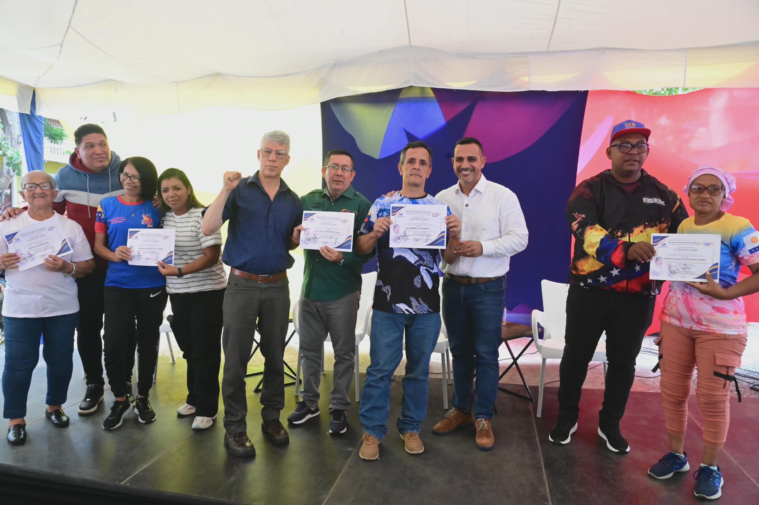 Comunas de La Guaira reciben financiamiento para ejecución de segundos proyectos