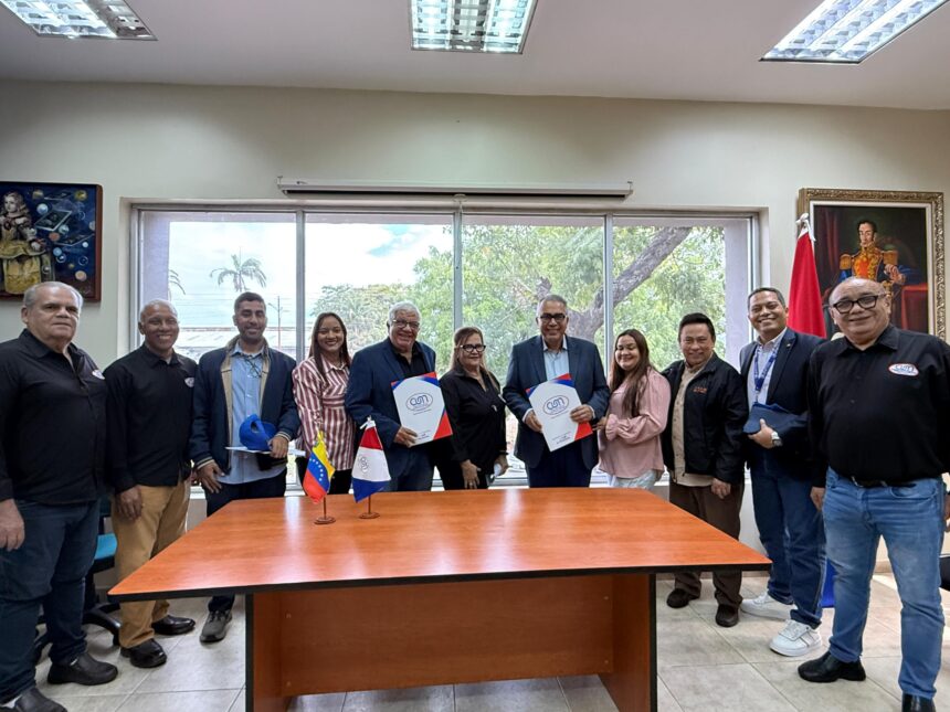 CUAM y UNITEC firman convenio para fortalecer nuevas carreras de licenciatura