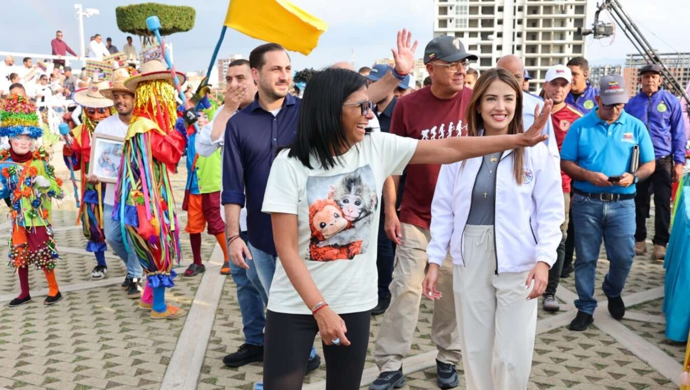 Presidenta (E) Delcy Rodríguez visitó la Flor de Venezuela en Gran Peregrinación Nacional  por Lara