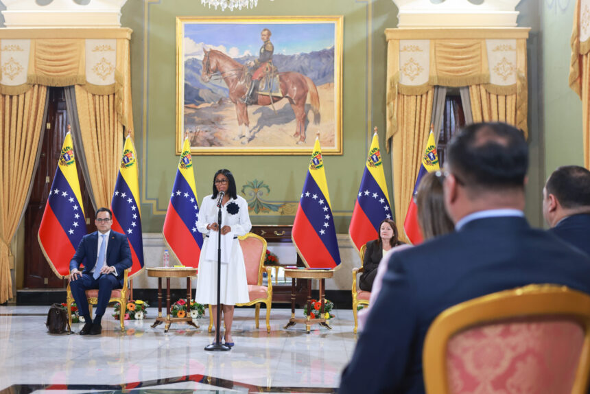 Presidenta (E) Delcy Rodríguez reitera necesidad de avanzar en una Venezuela sin sanciones