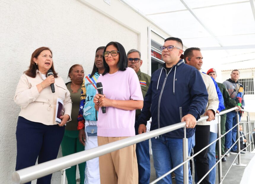 Presidenta (E) Delcy Rodríguez celebró recuperación del Complejo San Juan María Vianney del sector La Silsa en Caracas