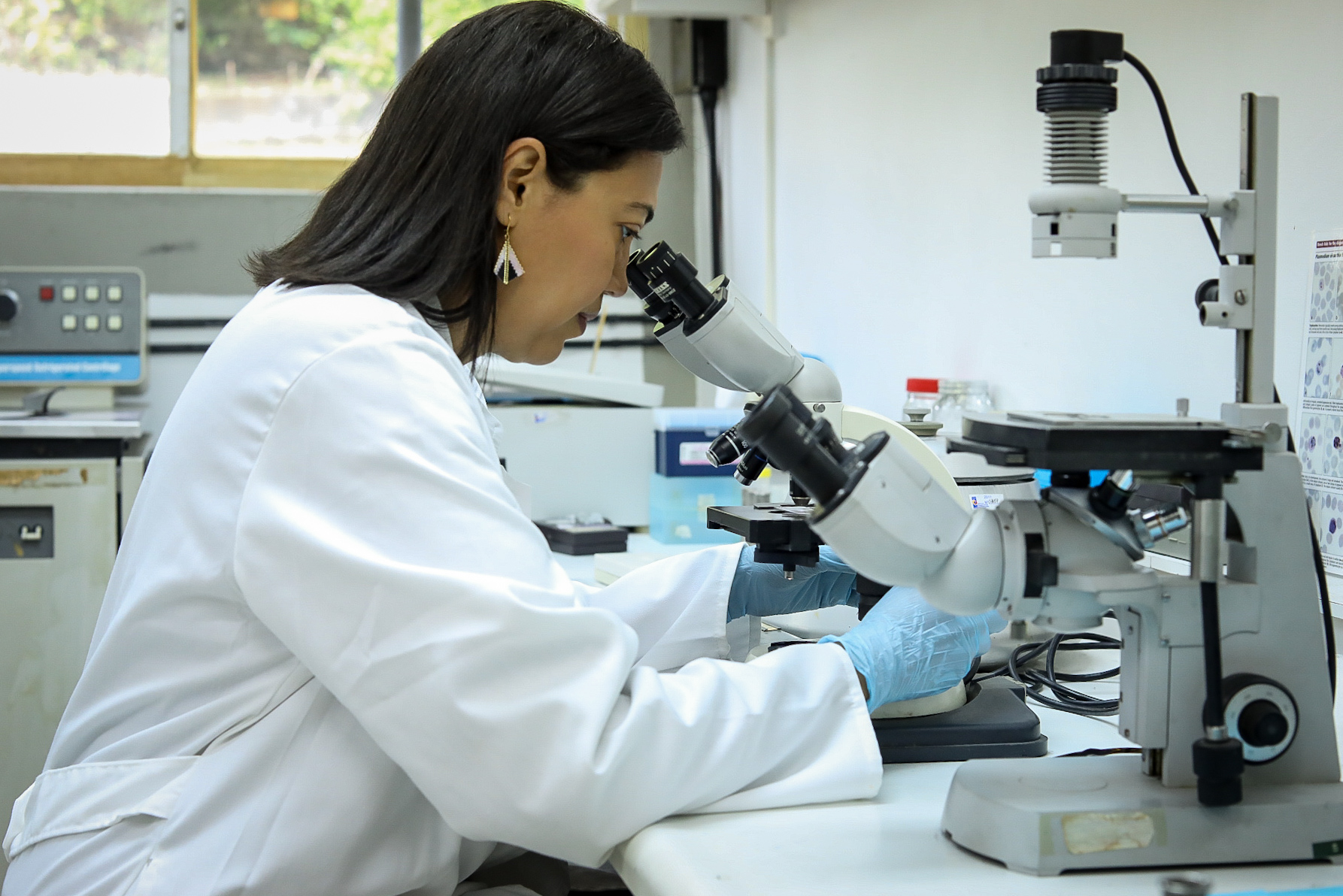 Más del 53 % del personal científico en Venezuela está integrado por mujeres