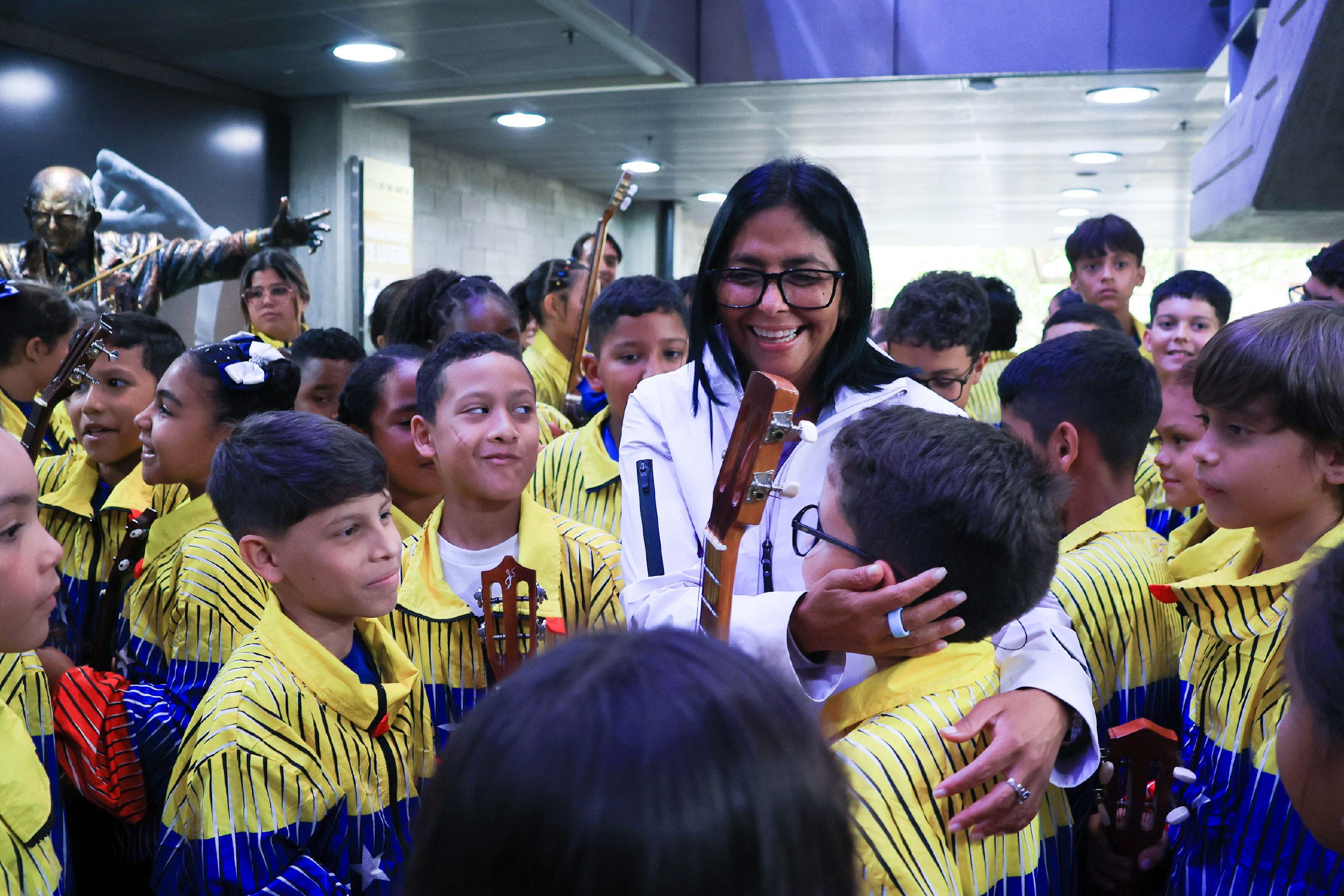 Mensaje de la presidenta (E) Delcy Rodríguez tras celebrar junto a niños del Sistema el Día Nacional del Cuatro