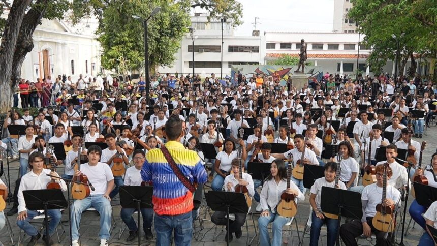 Carabobo rindió homenaje al cuatro con múltiples conciertos