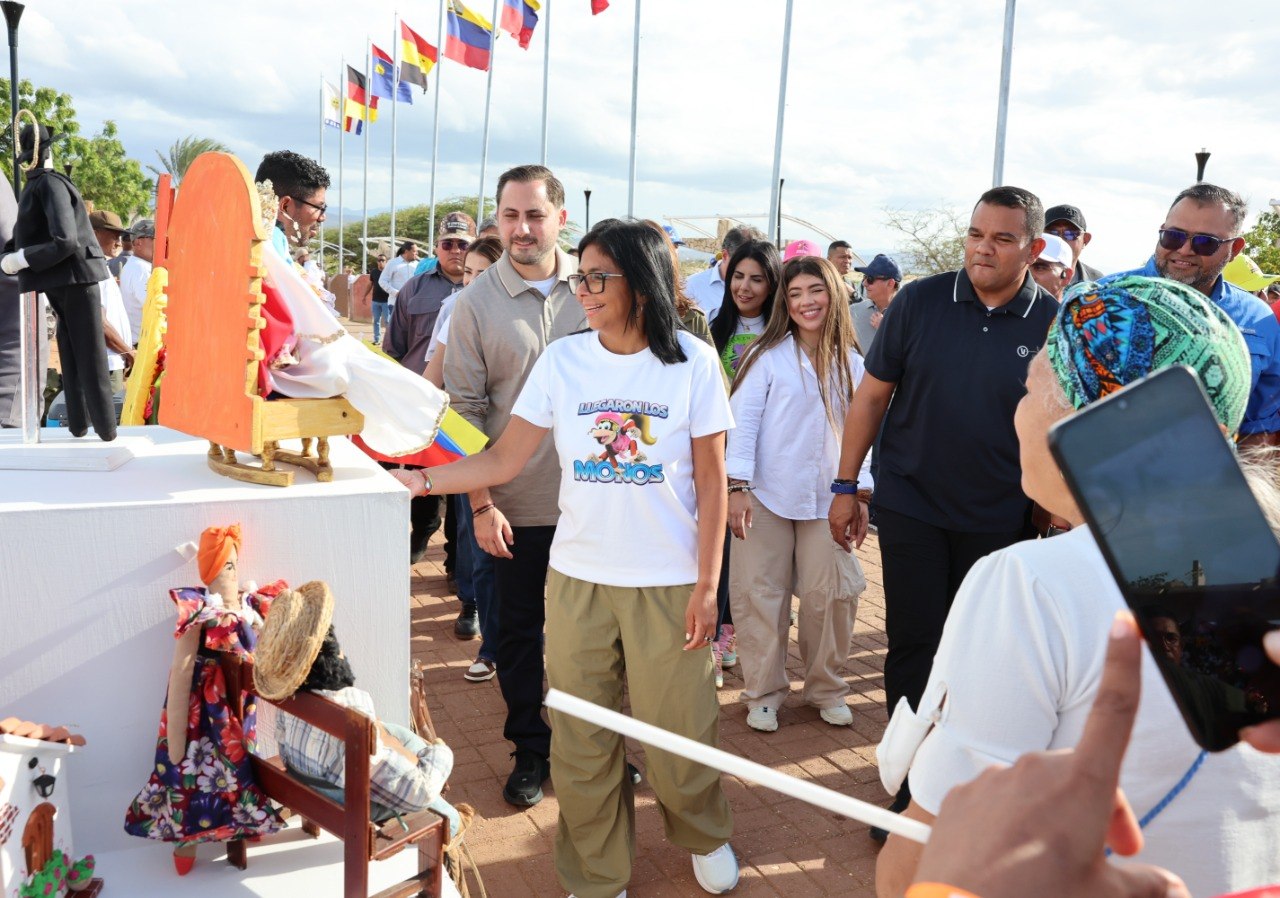 Presidenta (E) Delcy Rodríguez sostuvo encuentro productivo en Falcón durante la Gran Peregrinación Nacional