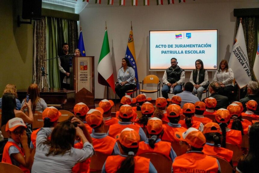 INTT juramenta Patrulla Escolar de la U.E Agustín Codazzi en Caracas para promover la seguridad vial