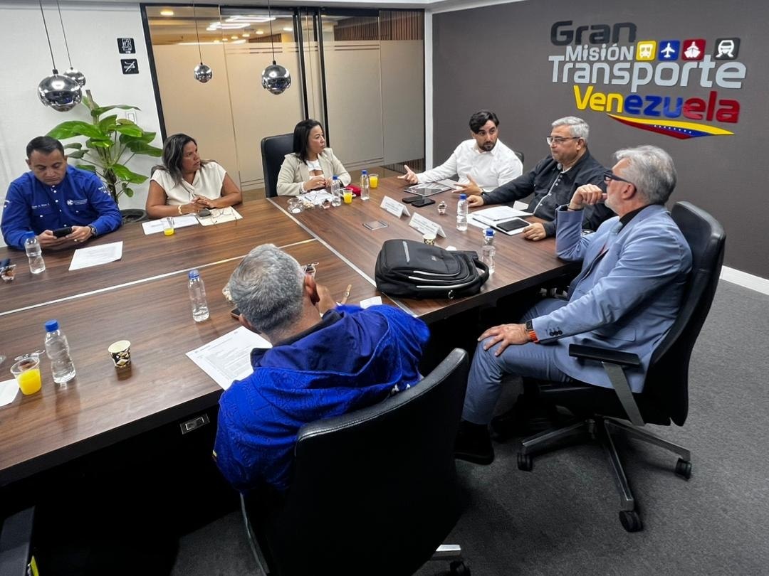 Autoridades del sector transporte definen lineamientos estratégicos para el periodo 2025-2031