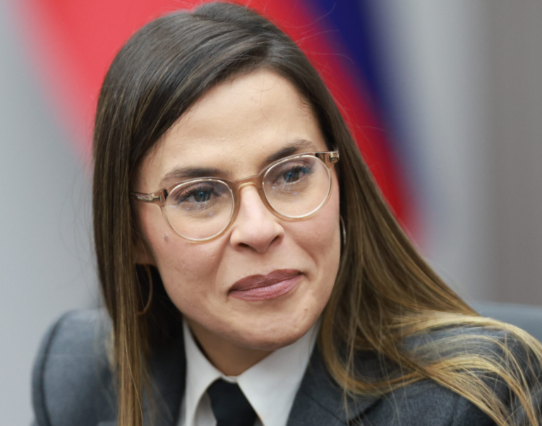 Presidenta (E) Delcy Rodríguez informó quiénes integran la Comisión de Bienes y Servicios del Estado