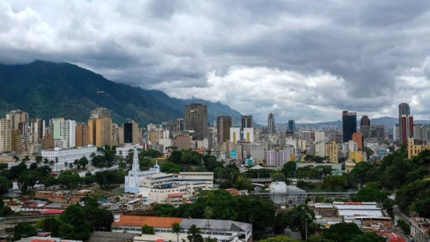 Inameh prevé mantos nubosos y precipitaciones este miércoles