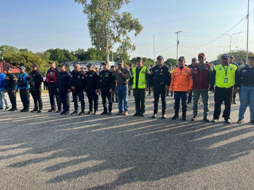 Más de 400 efectivos resguardan a vacacionistas en el municipio Cabimas