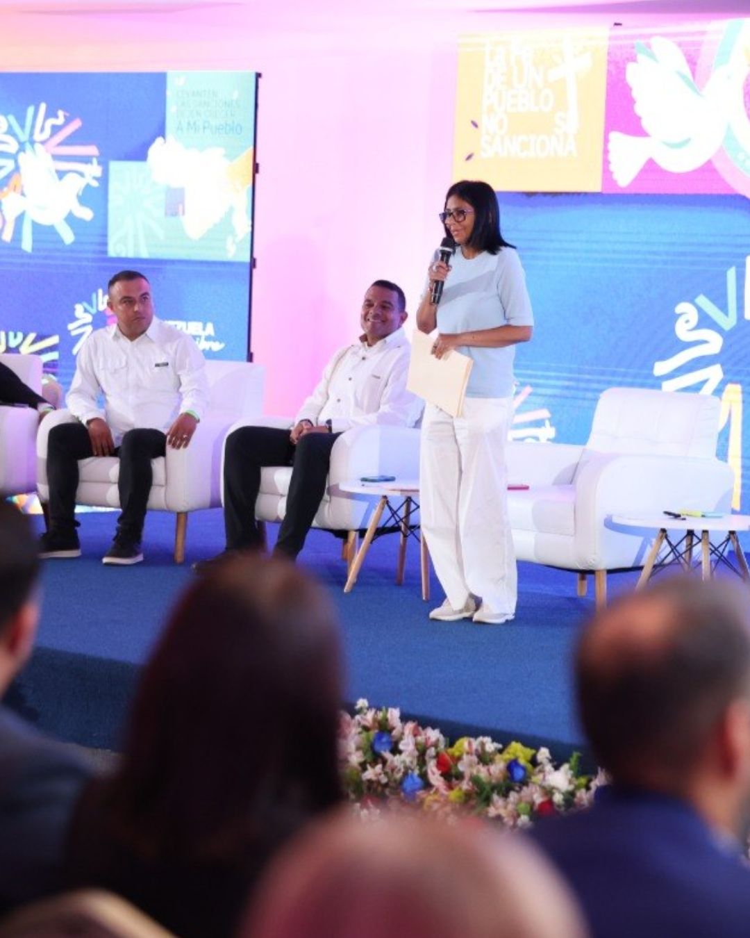 Presidenta Encargada se reunió con sectores sociales de Falcón