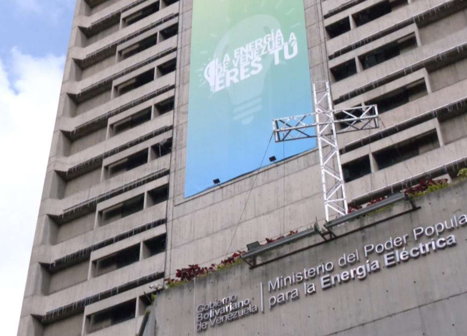 Gobierno anuncia prohibición absoluta de la minería digital por el impacto negativo que genera en el Sistema Eléctrico Nacional