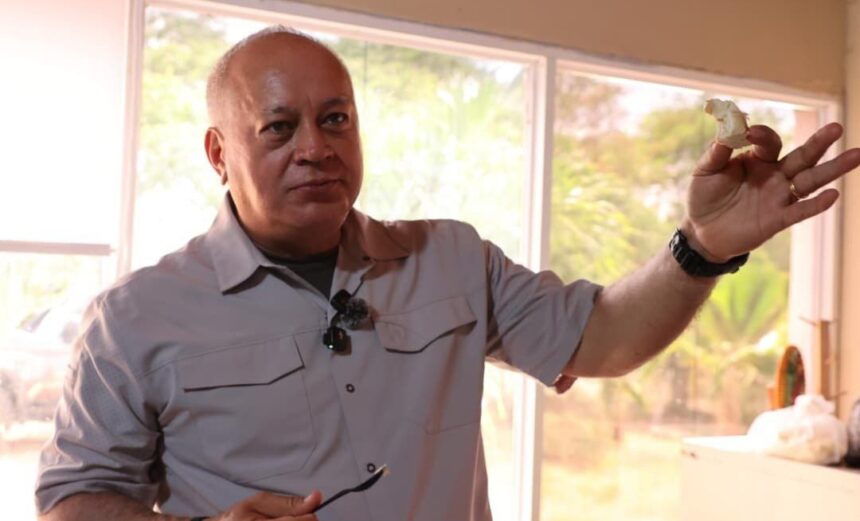 Ministro Cabello: Desde hace 13 años no hemos podido comprar maquinarias para el Estado