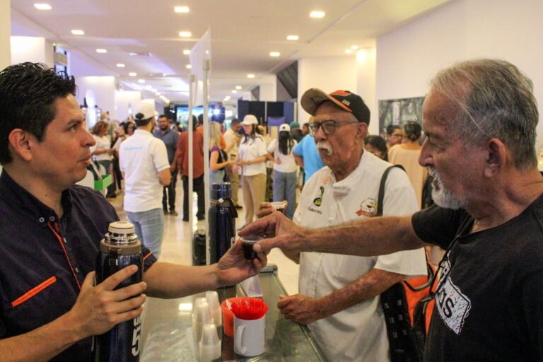 64 expositores participan en I Feria artesanal del café y cacao de Maracaibo  