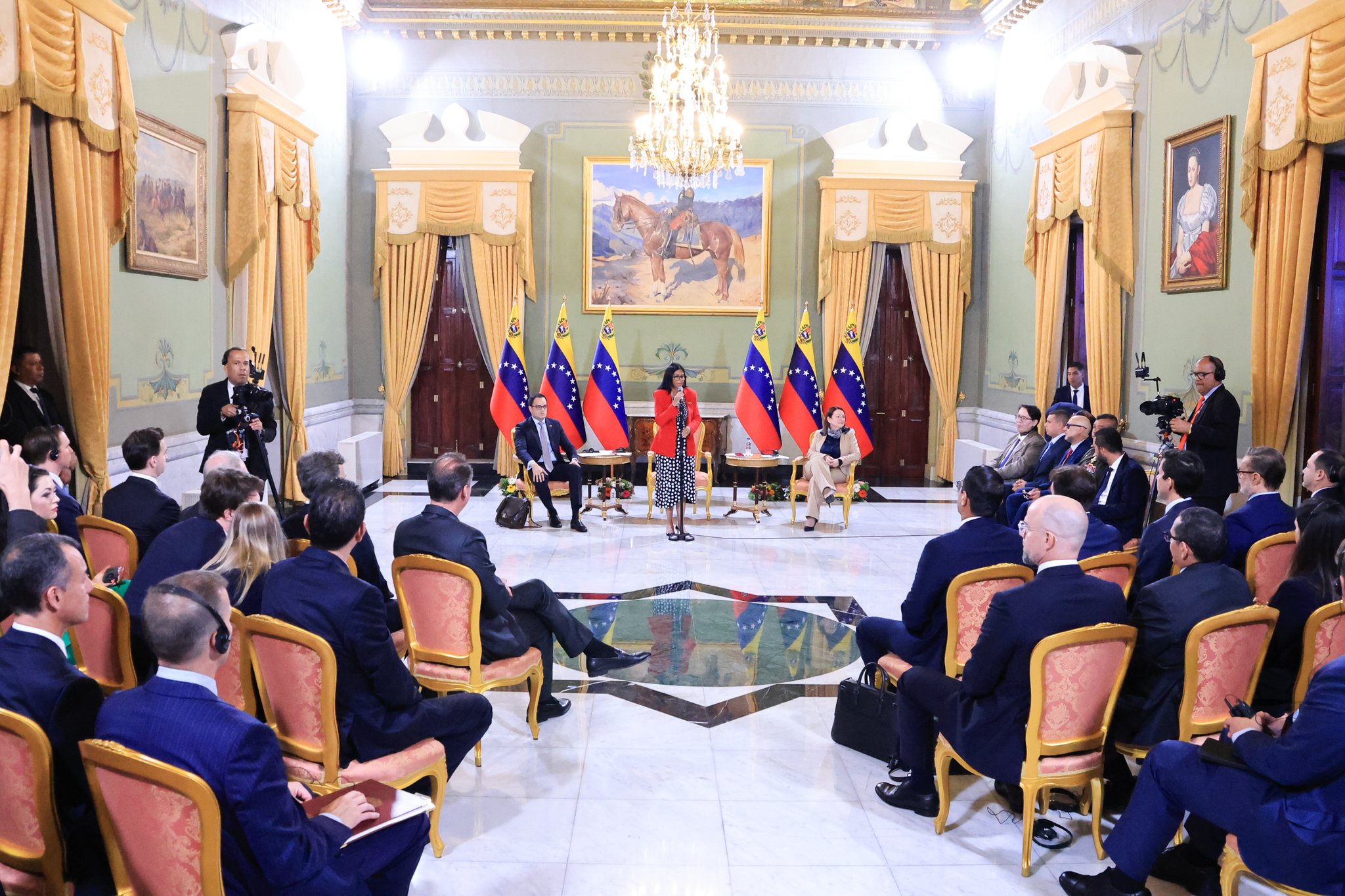 Venezuela y Estados Unidos suscriben acuerdos para impulsar sector de hidrocarburos