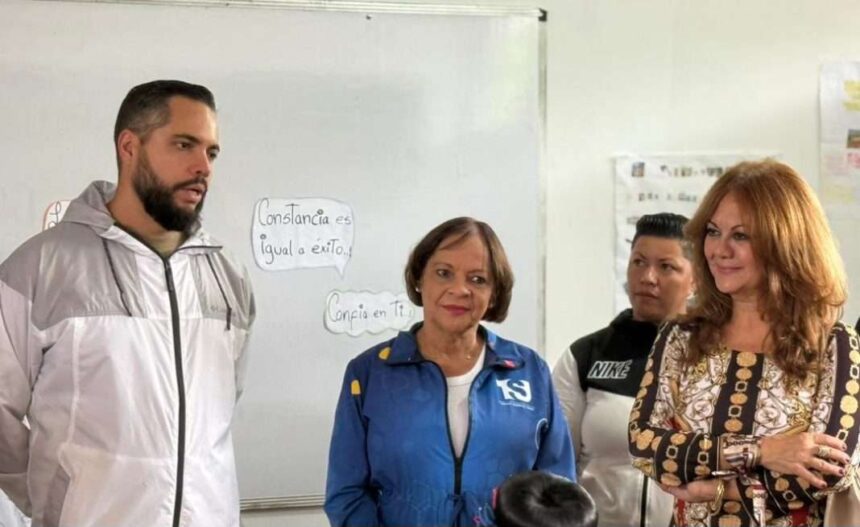 Defensora del pueblo recorrió centro de custodia de adolescentes