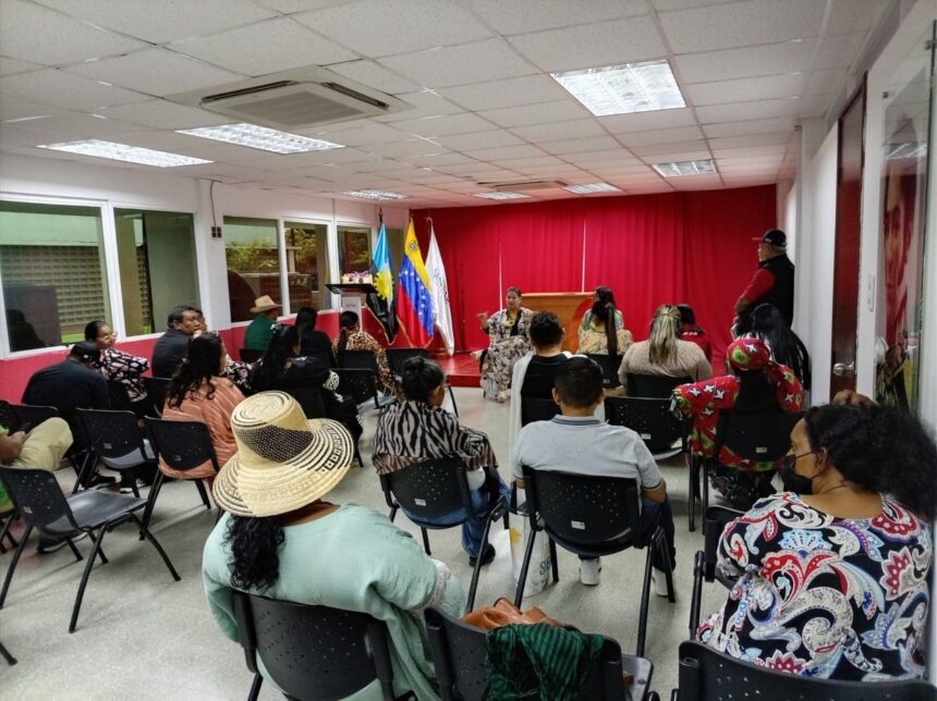 Avanzan mesas de trabajo para regular el comercio y transporte indígena en el estado Zulia