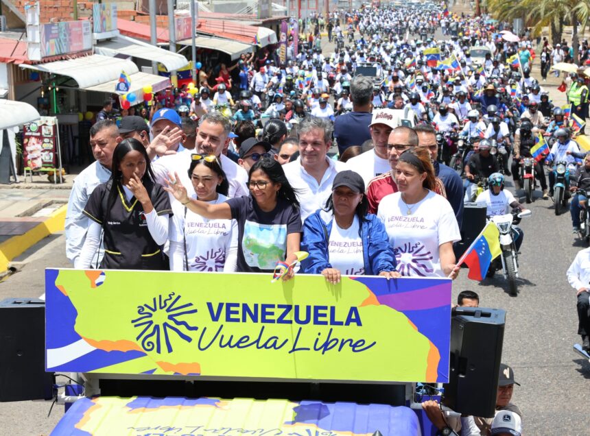 Presidenta (E) Delcy Rodríguez encabeza caravana motorizada durante peregrinación en Puerto La Cruz