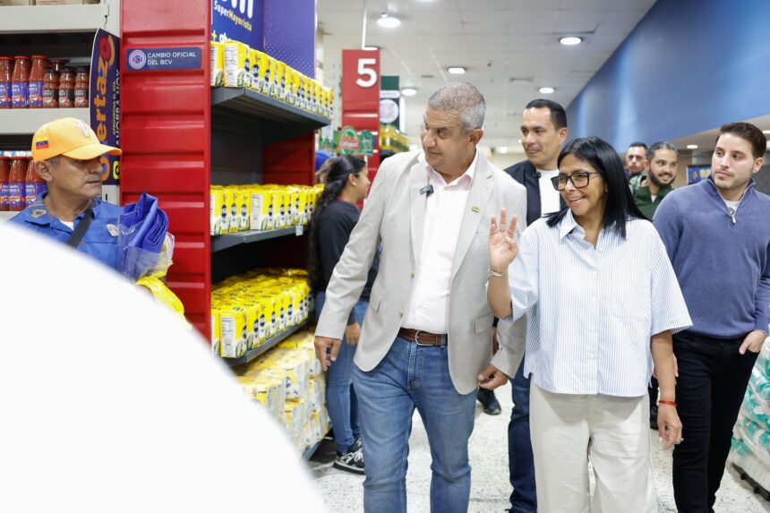 Presidenta (E)  Delcy Rodríguez destacó pleno abastecimiento de alimentos y productos