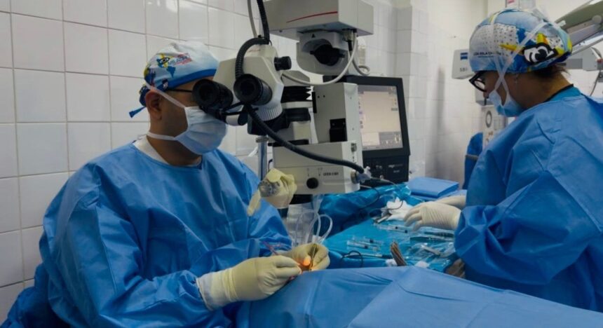 Más de 400 pacientes operados de cataratas y pterigión en jornada oftalmológica en Sucre