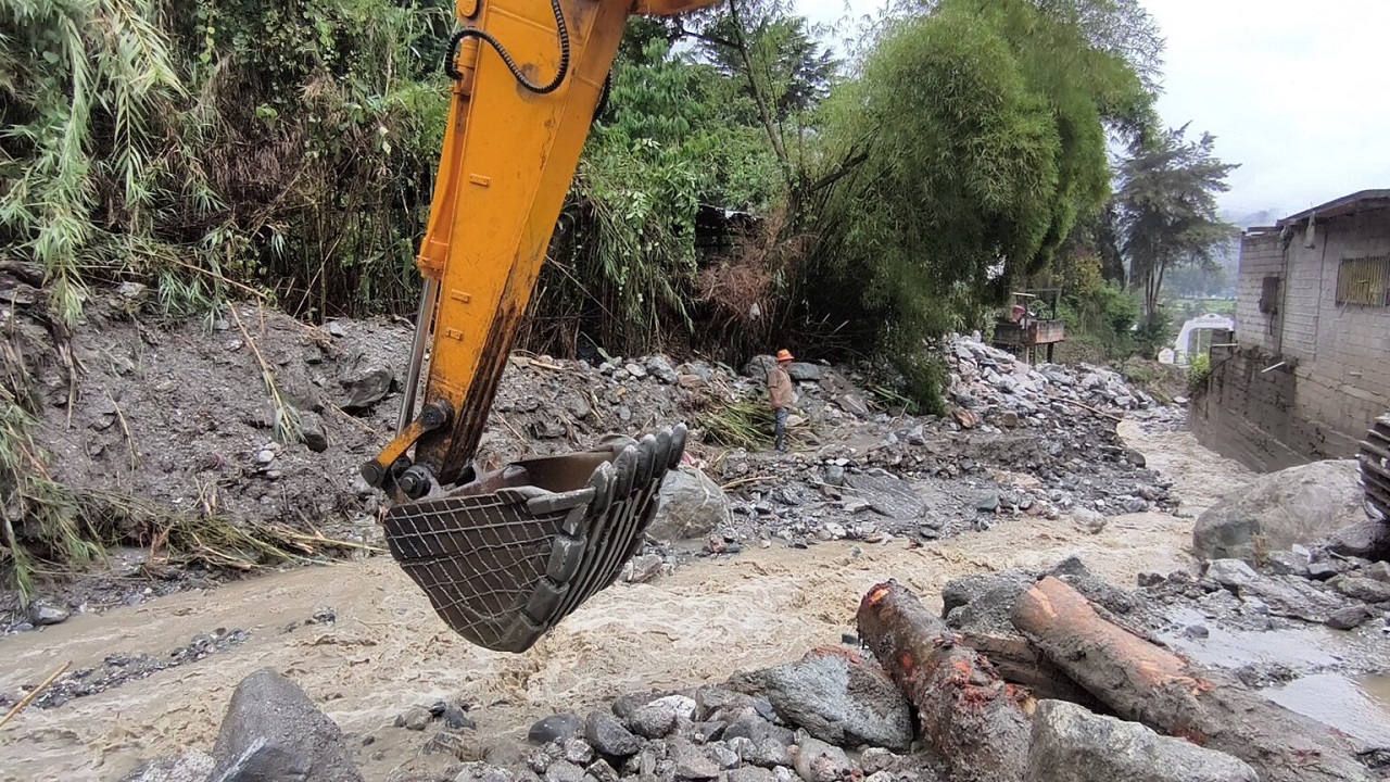 Fuertes lluvias incrementan caudal de quebrada El Cucharito en Mérida