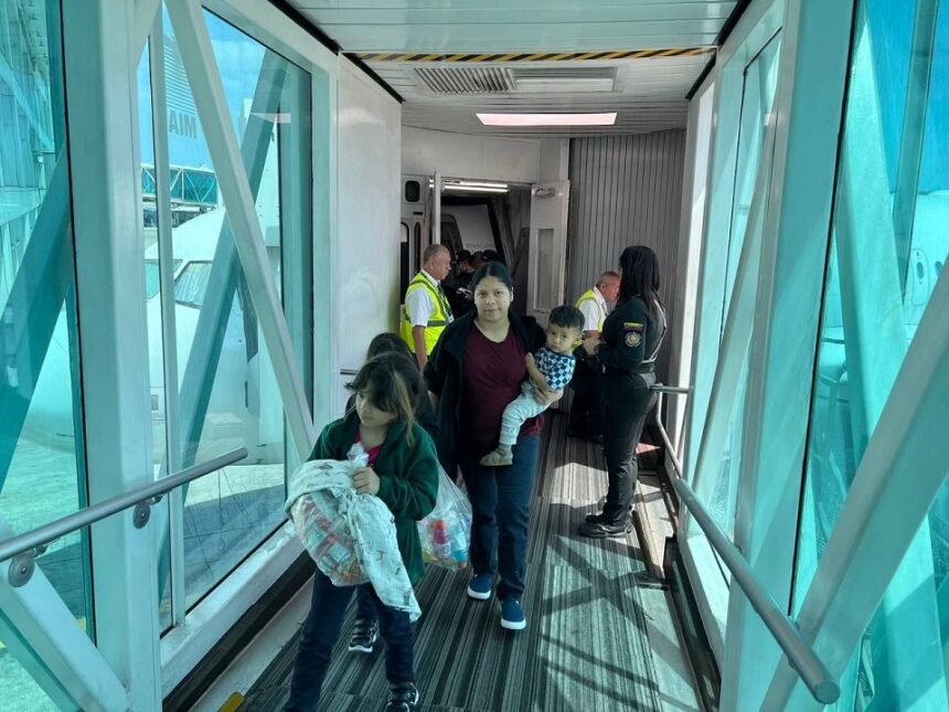 Gran Misión Vuelta a la Patria: 133 venezolanos arriban al país desde Estados Unidos